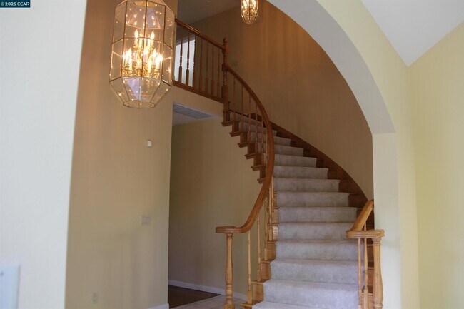 Building Photo - 4106 Quail Run Dr