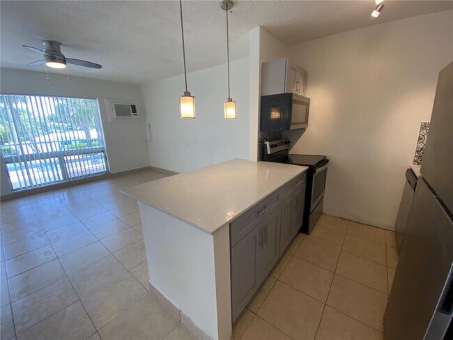 Foto del edificio - 3221 SE 12th St