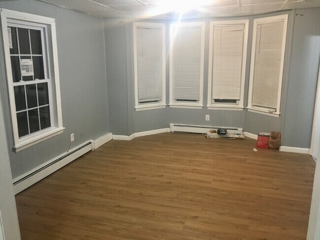 Building Photo - 79 Tenney St