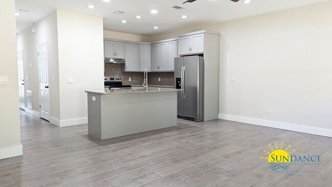 Foto del edificio - Centrally Located 3 Bedroom Townhome in FWB!