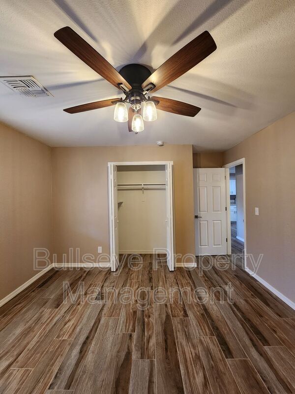 Building Photo - 143 S Doran