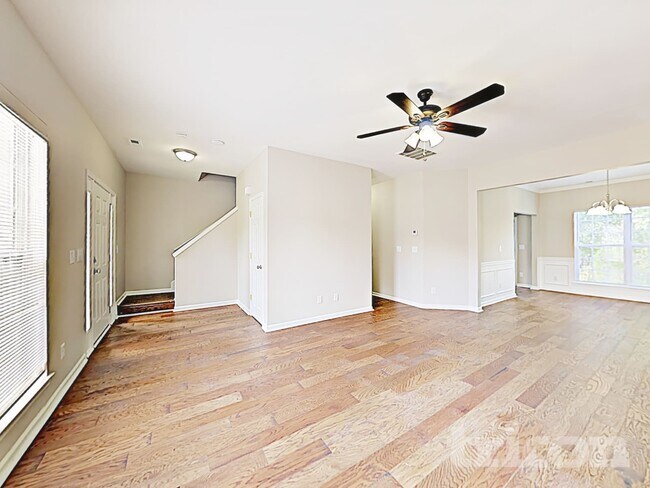 Foto del edificio - 8716 Rozumny Dr