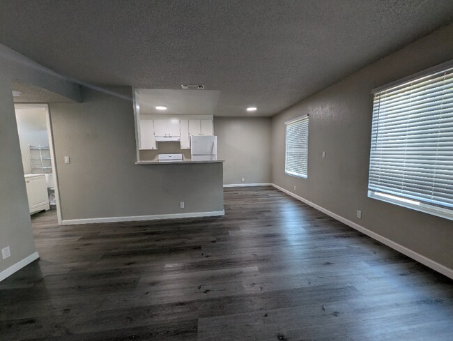 Building Photo - 58 Grand Ave