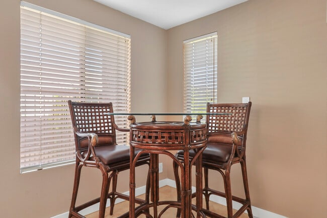 Building Photo - 44389 Cannes Ct