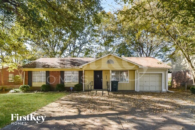 Building Photo - 2561 McArthur Dr