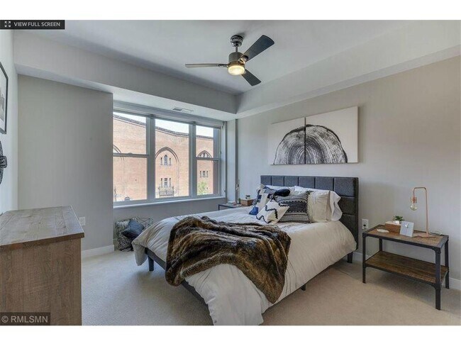 Foto del edificio - 120 N 1st Ave