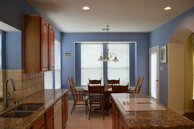 Foto del edificio - House for Lease in Plano
