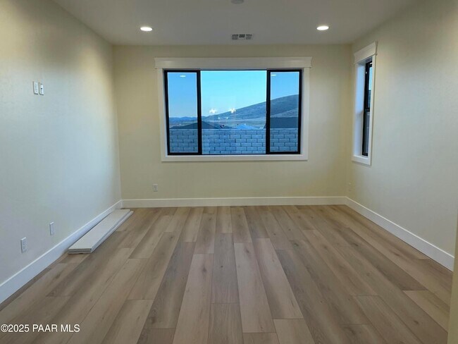 Foto del edificio - 5999 Finch Pl