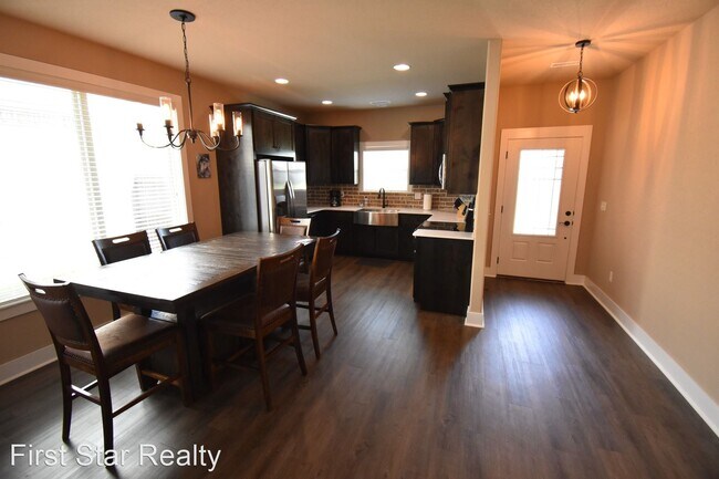 Building Photo - 4 br, 2.5 bath House - 740 N Malbec Rd