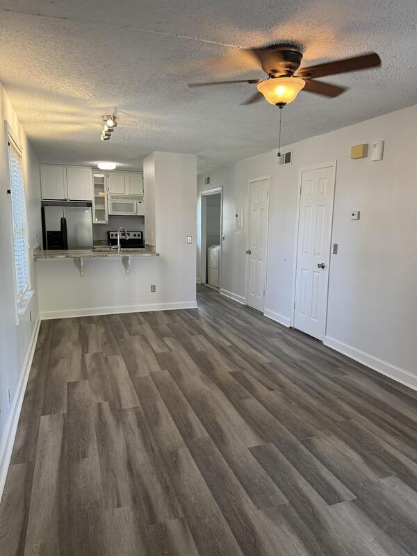 Foto del edificio - 780 8th Ave S