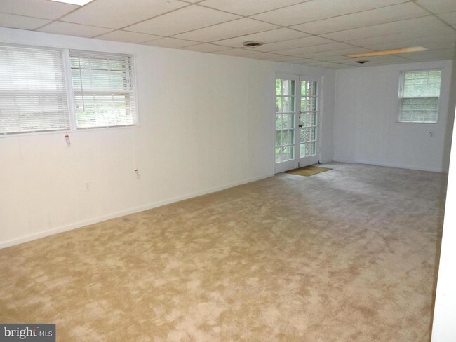 Foto del edificio - 4300 Willow Woods Dr