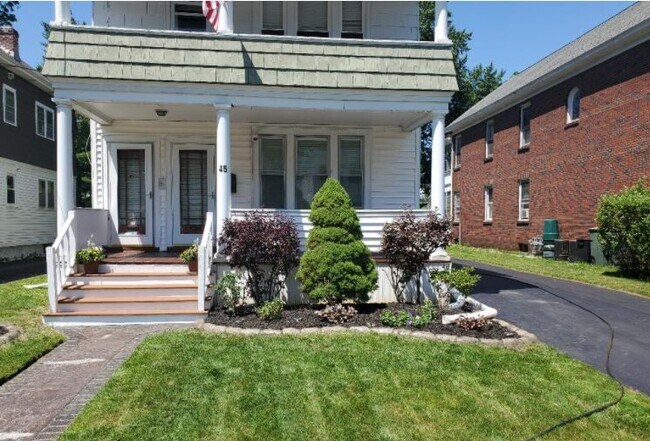 Landscaped Entry - 45 Forest Ave