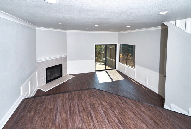Building Photo - 5050 Wilder Dr