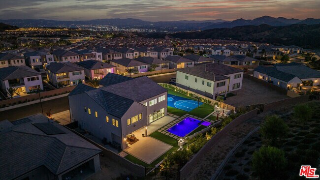 Building Photo - 12553 Ridgeline Rd