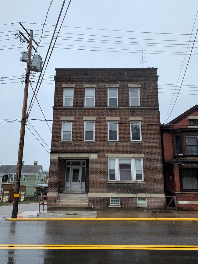 23 Garden Ct Unit 1, Wheeling, WV 26003 Apartments in Wheeling, WV