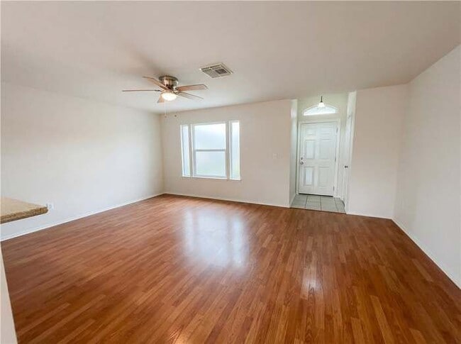 Foto del edificio - 3201 Keltic Dr