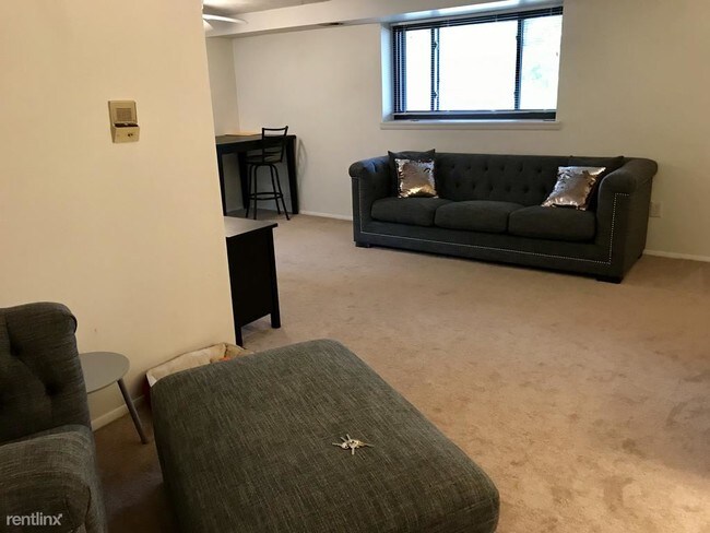 Building Photo - 3005 Garden Apartment Dr