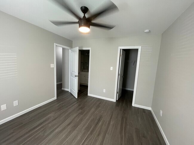 Foto del edificio - 5918 Knox Hill Way