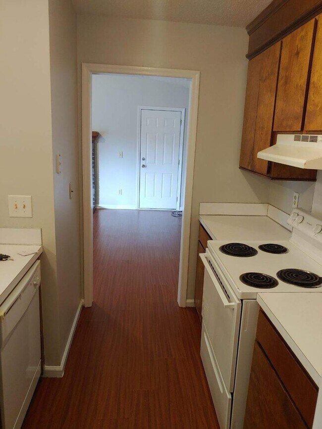 Building Photo - Dorchester Distict II Duplex