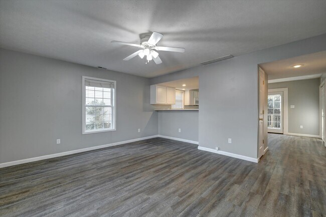 Foto del edificio - 3499 S Oaklawn Cir