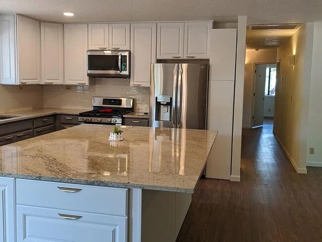 Building Photo - OTM- HOME IN WEST SEDONA