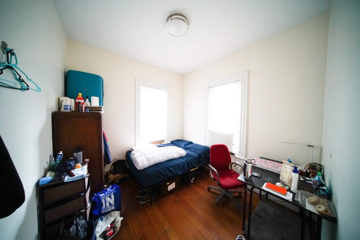 Primary Photo - 53 Ashford St