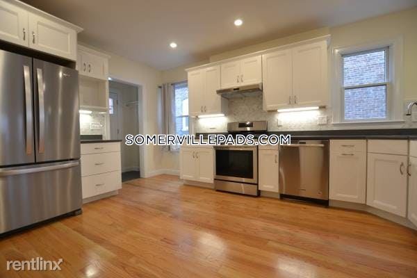 4 br, 3 bath - 5 Curtis St # H - 4 br, 3 bath  - 5 Curtis St # H