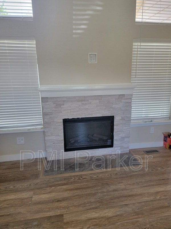 Building Photo - 8487 Wheatgrass Cir