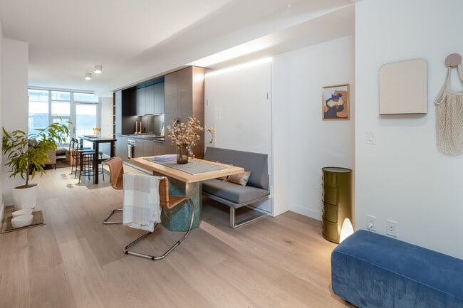 Assise murale 806 - One Burrard Place