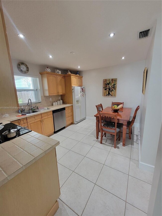 Foto del edificio - 10037 SW 222nd St