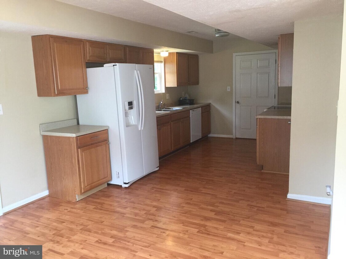 13761 Summer Pl, Solomons, MD 20629 House Rental in Solomons, MD