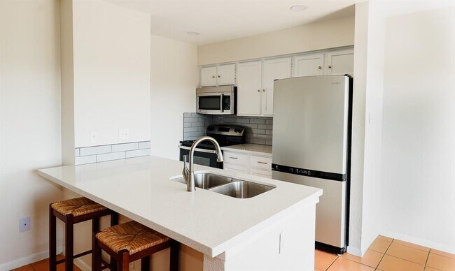Building Photo - 18511 Egret Bay Blvd