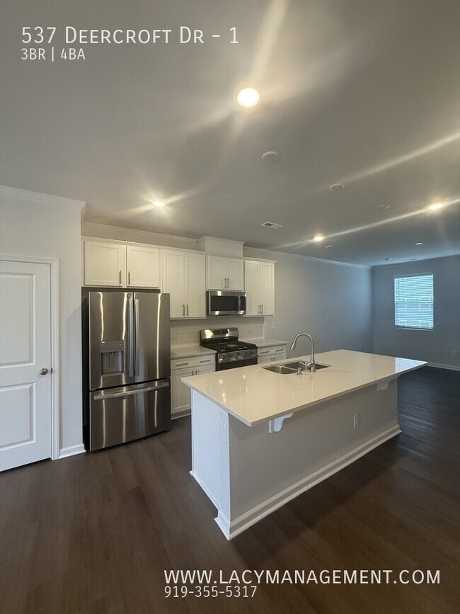 Building Photo - 537 Deercroft Dr