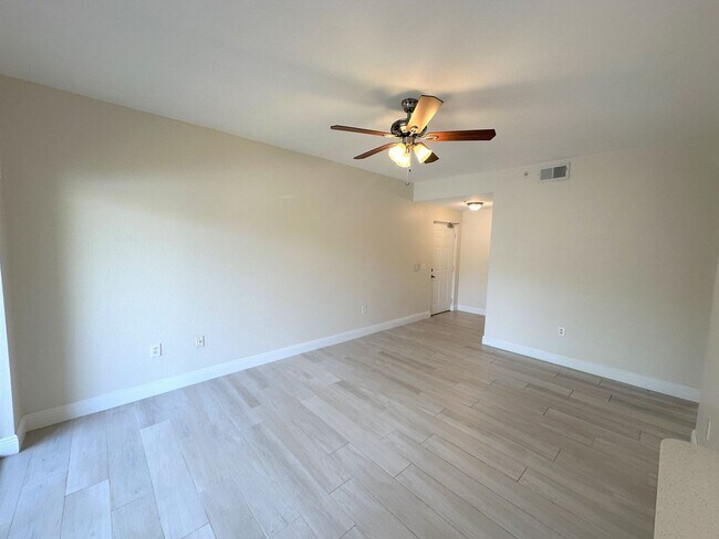 Foto del edificio - ** FAIRWAY PRESERVE ** 2 BED / 2 BATH CONDO - PET OK! – NORTH NAPLES - ANNUAL RENTAL