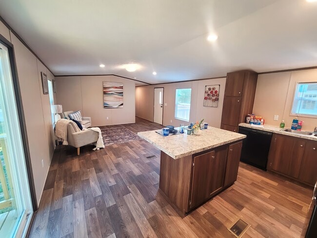 Building Photo - Centralia Estates