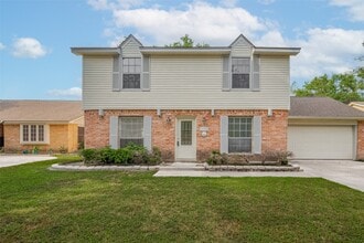 Building Photo - 11926 Osage Park Dr