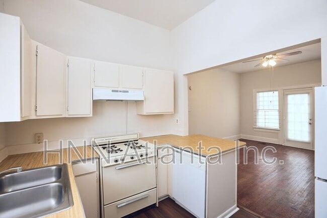 Foto del edificio - 435 N Highland Ave NE