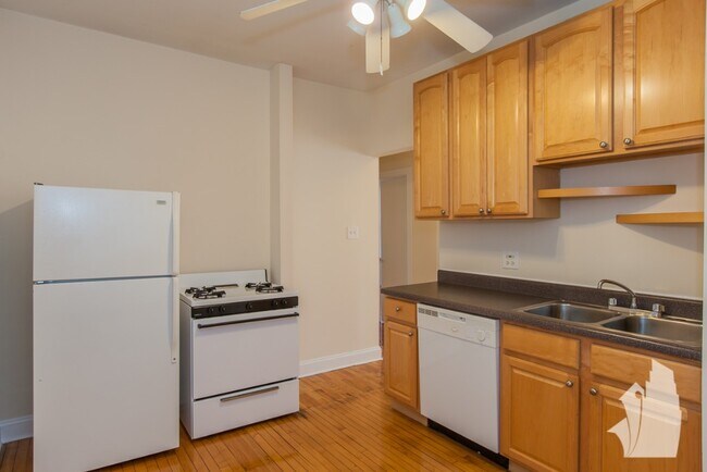 Foto del edificio - 850 W Cornelia Ave