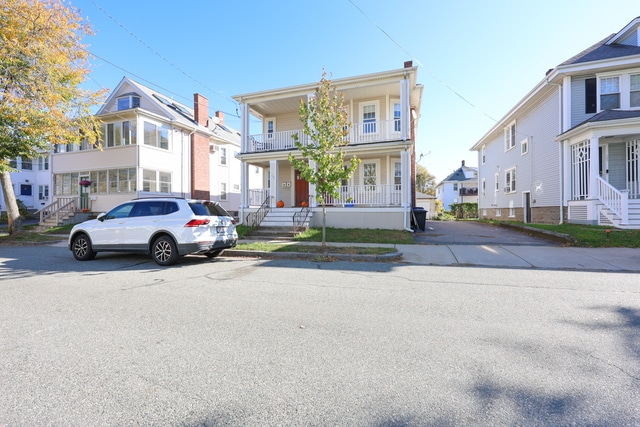 Building Photo - 111 E Elm Ave