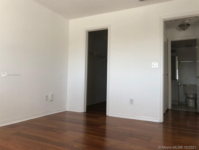 Foto del edificio - 3650 N 56th Ave