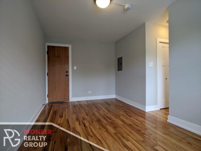 Foto del edificio - 2752 N Mildred Ave
