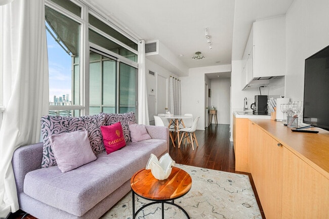 Photo du bâtiment - 1 Iceboat Terr