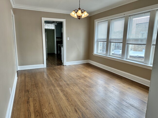 Dining Room - 6327 N Oakley Ave