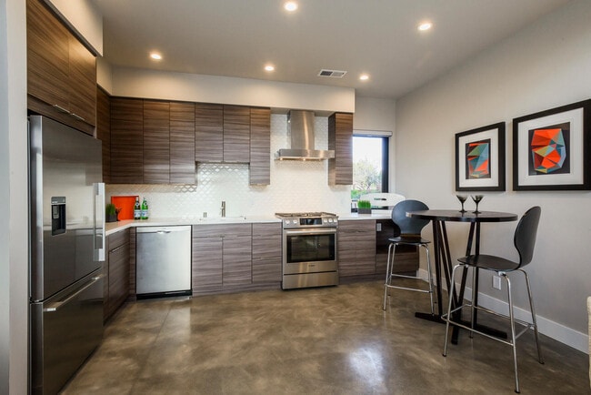 Photo - 668 N El Camino Real Apartment