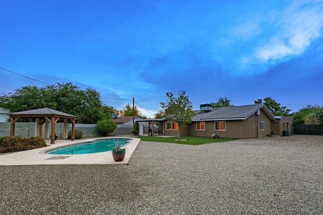 Building Photo - 3043 N 34th St