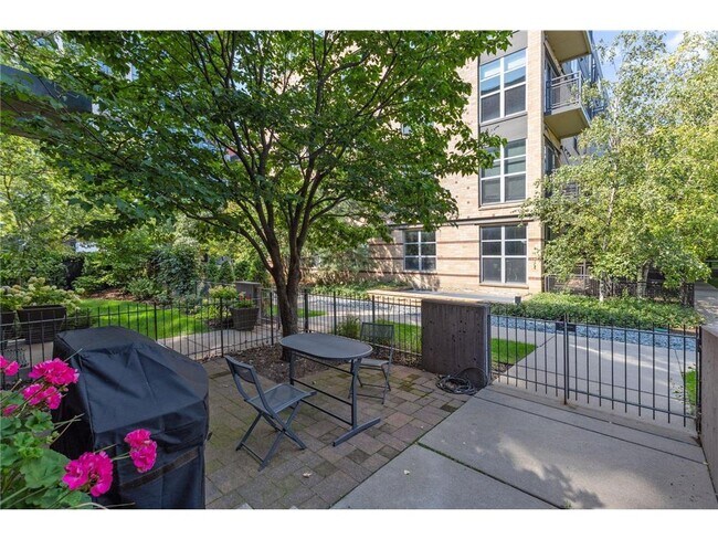 Foto del edificio - 200 Park Ave