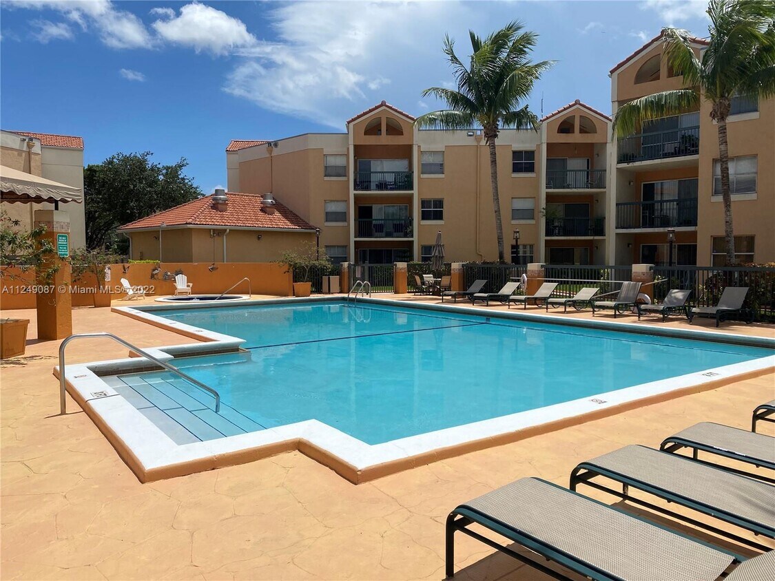 6276 NW 186th St Unit 101, Hialeah, FL 33015 Condo for Rent in