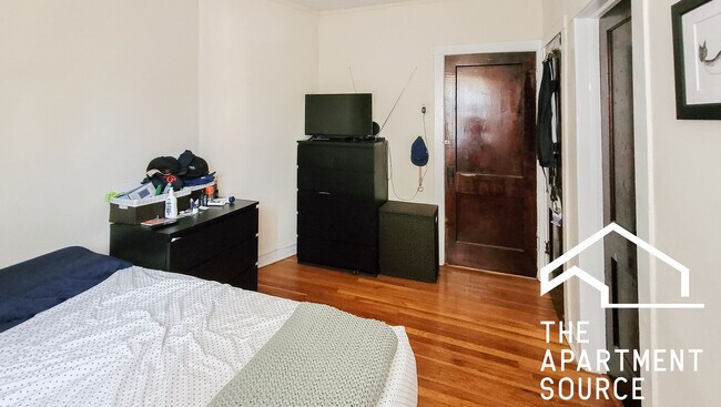 Foto del edificio - 3923 N Keeler Ave