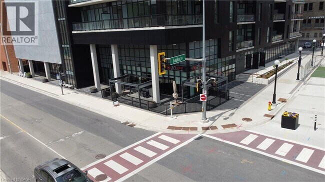 Building Photo - 60 Charles St W