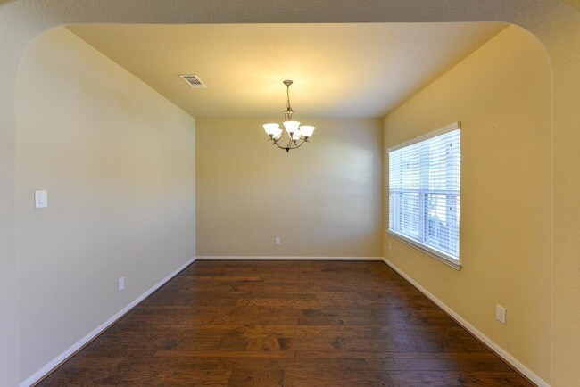 Building Photo - 23730 Lucas Creek Dr